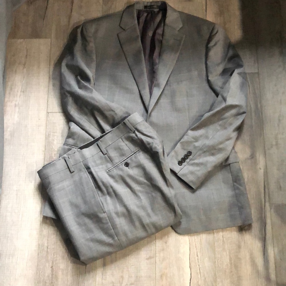 Awesome Ralph Lauren Grey Plaid Suit!